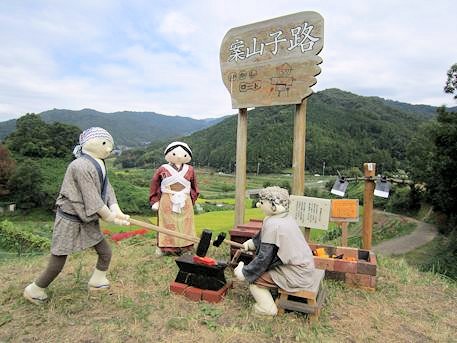 明日香村稲渕の案山子ロード