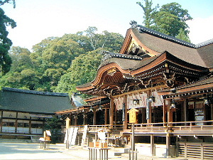 大神神社拝殿