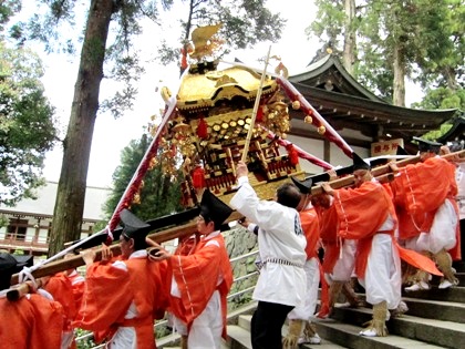 若宮神幸祭の神輿